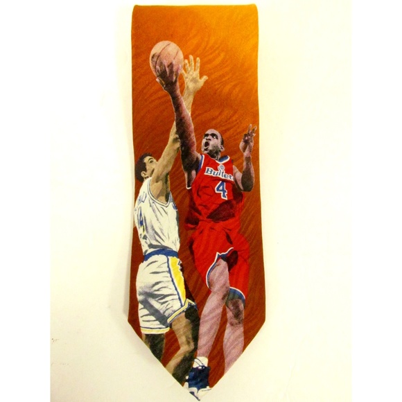 Giovanna Men's Tie Basketball Scene 59"x 3 3/4" - Picture 1 of 3